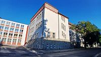 gymnázium