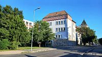 gymnázium