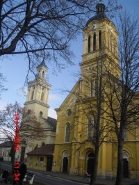 evanjelické kostoly - jeden pre slovenskú a druhý pre nemeckú národnosť