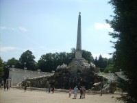 Rakúsko - Viedeň - Schönbrunn  - Obelisk