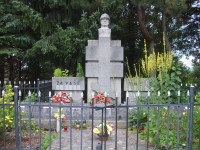 pomník padlých rumunských vojakov na miestnom cintoríne