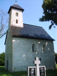 Pominovec - románsky kostolík sv.Jána Krstiteľa
