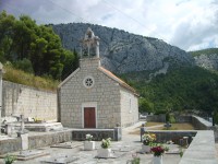 cintorín a kostolík