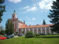 Farný a pútny kostol Narodenia Panny Márie v Štípe