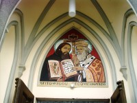 čelná kresba pri vstupe do kostola - Cyril a Metod