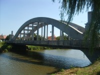 železobetonový most