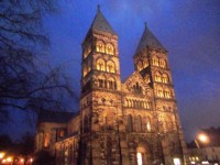 nočná katedrála