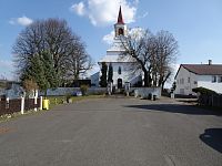 Kostel svaté Barbory v Dubičkách.