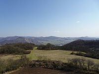 Pohled z rozhledny k východu do Labského údolí.