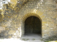 Výklenek či bývalý vchod do věže.