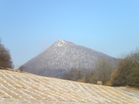 ....z východního úpatí vrchu Ostrý (4.2.2012).