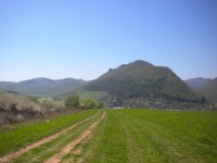 Pohled na Hradovou z cesty na horu Tŕstie.