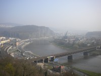 Pohled na Labe v Ústí nad Labem z vyhlídkové plošiny na Větruši.