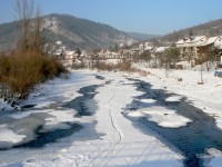 Zborov nad Bystricou - Pohled z mosta U Droščákov k Budínu.