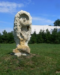 Monument v přírodní galerii - Koňákov