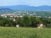 Český těšín, vzadu Beskid Slaski (PL) a pohoří kolem Čantorie