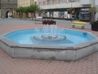 Jičín - kašna na Žižkově náměstí
