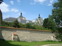 Pardubice-zámek a hradby z bývalého vodního příkopu-Foto:Ulrych Mir.