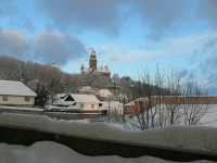 Bouzov-zasněžený hrad z penzionu-Foto-Jiří Furo.JPG
