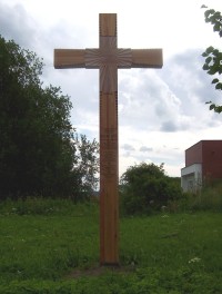 Misijní kříž u vstupu do lipové aleje vedoucí na Uhlířský vrch-Foto:Ulrych Mir.
