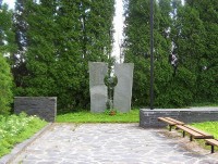 Lomnice-památník u hromadného hrobu sovětských zajatců,vybudovaný v r.1964-Foto:Ulrych Mir.