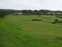 Golfové hřiště nad Véskou s klubovnou a restaurací-Foto:Ulrych Mir.