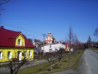 Jívová s barokním kostelem sv.Bartoloměje-Foto:Ulrych Mir.