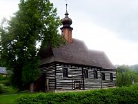 Maršíkov-kostel sv. archanděla Michaela z r. 1609 s pomníkem padlým v 1. světové válce-Ulrych Mir.