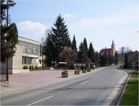 Hlubočky-ves-střed obce s OÚ a kostelem Nejsvětějšího Srdce Páně-Foto:Ulrych Mir.