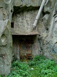 Bezručovy sady-hradby-vstup do podzemí