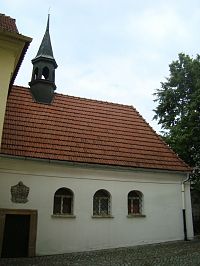 Frýdek-Místek-kaple panny Marie Bolestné z r. 1717 s bývalým špitálem