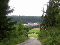 Radíkov-cesta k obci od věže-Foto:Ulrych Mir.