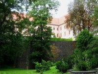 Olomouc-Jezuitský konvikt-nádvoří z Bezručových sadů-Foto:Ulrych Mir.