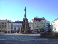 Olomouc-Horní náměstí-Sloup Nejsvětější Trojice a Herkulova kašna-Foto:Ulrych Mir.