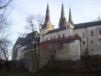 Olomouc-Přemyslovský palác a dóm sv.Václava z parku pod hradbama-Foto:Ulrych Mir.