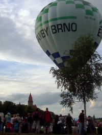 Bouzov-lety balónem-Foto:Ulrych Mir.