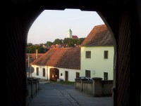 Plumlov-farní kostel z brány Nízkého zámku-Foto:Ulrych Mir.