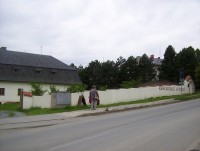 Svatý Kopeček-restaurace a hotel Fojtství-ohradní zeď-Foto:Ulrych Mir.