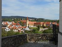 Český Krumlov-klášter a pivovar z vyhlídky na Horní ulici