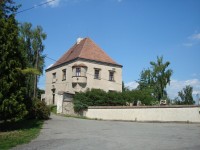 Unčovice-tvrz-Foto:Ulrych Mir.