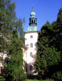 Janovice-zámek-věž v nejstarší části-Foto:Ulrych Mir.