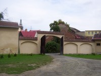 Krnov-zámek-hradby a východní brána na nádvoří-Foto:Ulrych Mir.