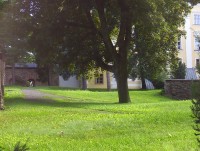 Bruntál-zámek-branka v zámecké východní ohradní zdi mezi parky-Foto:Ulrych Mir.