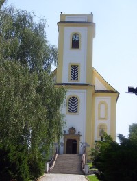 Dubicko-farní kostel Povýšení sv. Kříže od západu-Foto:Ulrych Mir.