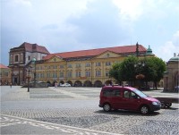 Jičín-zámek a náměstí-Foto:Ulrych Mir.