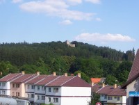 Choustník-hrad z parčíku před zámkem-Foto:Ulrych Mir.