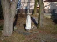 Droždín-pomník padlým z r.1951-Foto:Ulrych Mir.