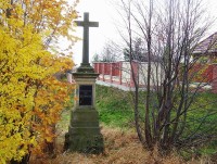 Droždín-kříž z r.1895 jižně od obce u silnice na Bukovany-Foto:Ulrych Mir.