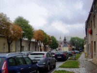 Hodolany-ulice Elišky Krasnohorské-kaplička z 19.stol.,kostelní věž a Regionální centrum-Foto:Ulrych Mir.