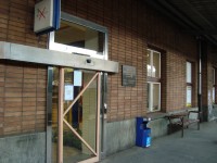 Olomouc-Hodolany-hlavní nádraží ČD-pamětní deska na deportované pracovníky na 1.nástupišti-Foto:Ulrych Mir.